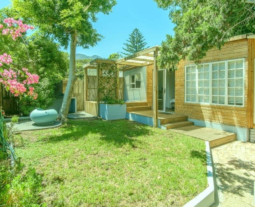 Sacred Mountain Guest house 4*